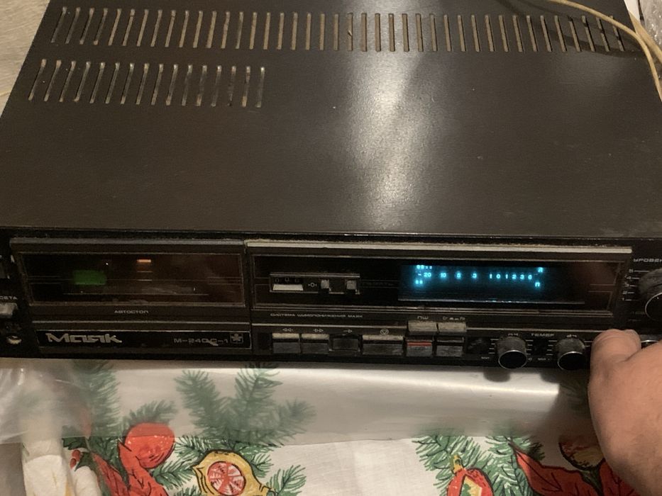 продам магнітофон та колонки МАЯК
