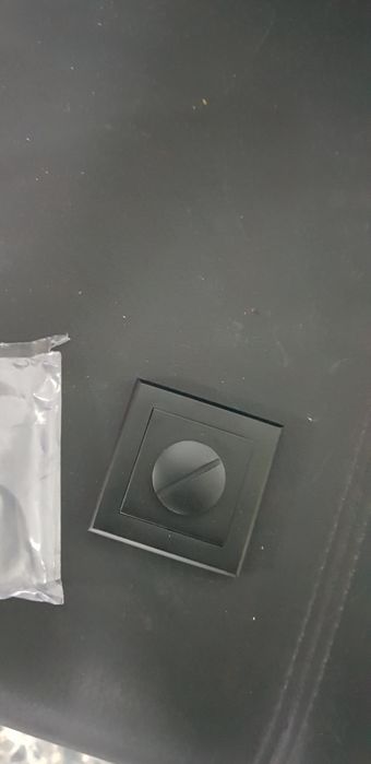 Накладка квадратная черная на бронедвери заглушка