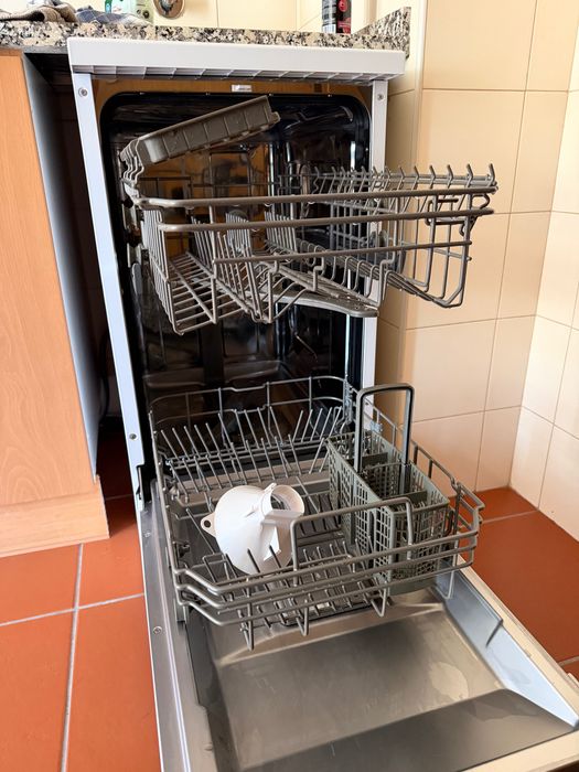 Máquina de Lavar Loiça Teka ExpertCare Slim 45 cm – Excelente Estado