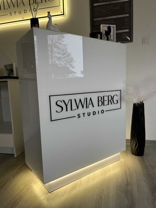 Recepcja kosmetyczna butik fryzjer lada DOSTEPNA OD RĘKI