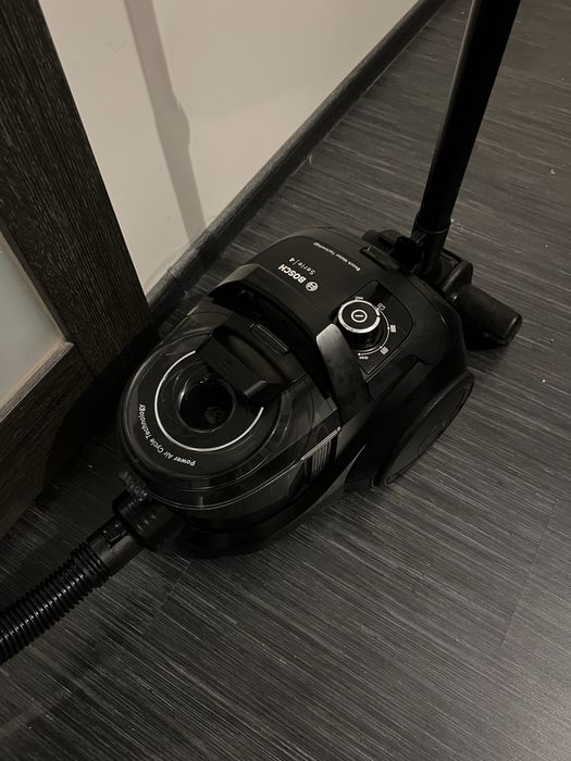Колбовий Пилосос Bosch Serie 4