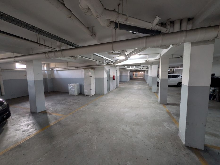 Lugar de garagem ao Padrão da Légua