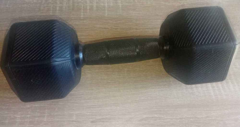 Haltere Hexagonal CORENGTH 7,5 kg – Como novo