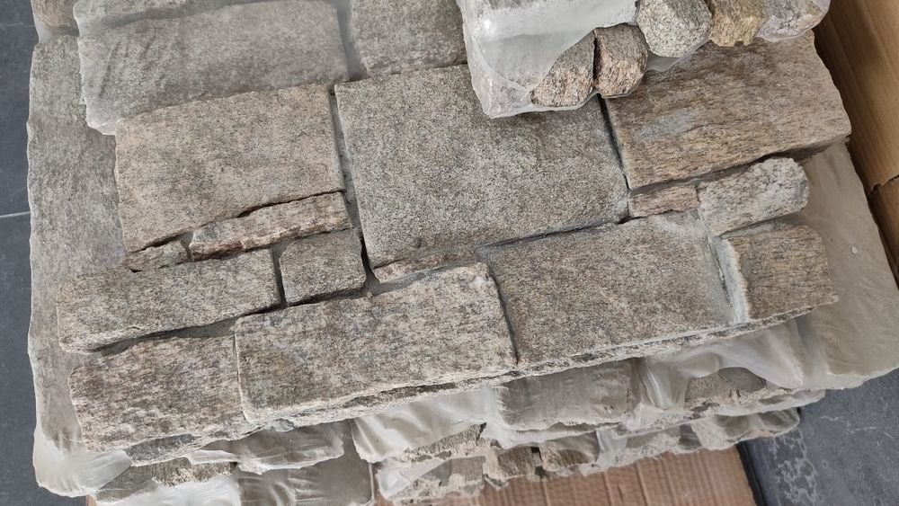 Pedras Granito 7m2 aprox. Stone Panel