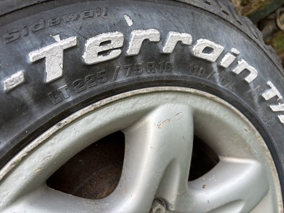 5 Pneus bf goodrich com 6 jantes frontera