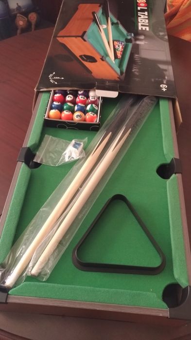 Conjunto  de Mini Mesa de Bilhar Portátil