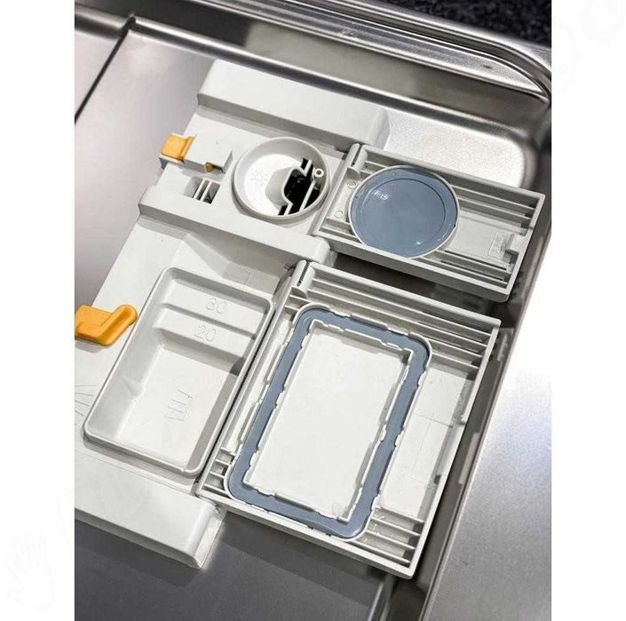 Посудомийна машин Miele G 4700 SCU 45см