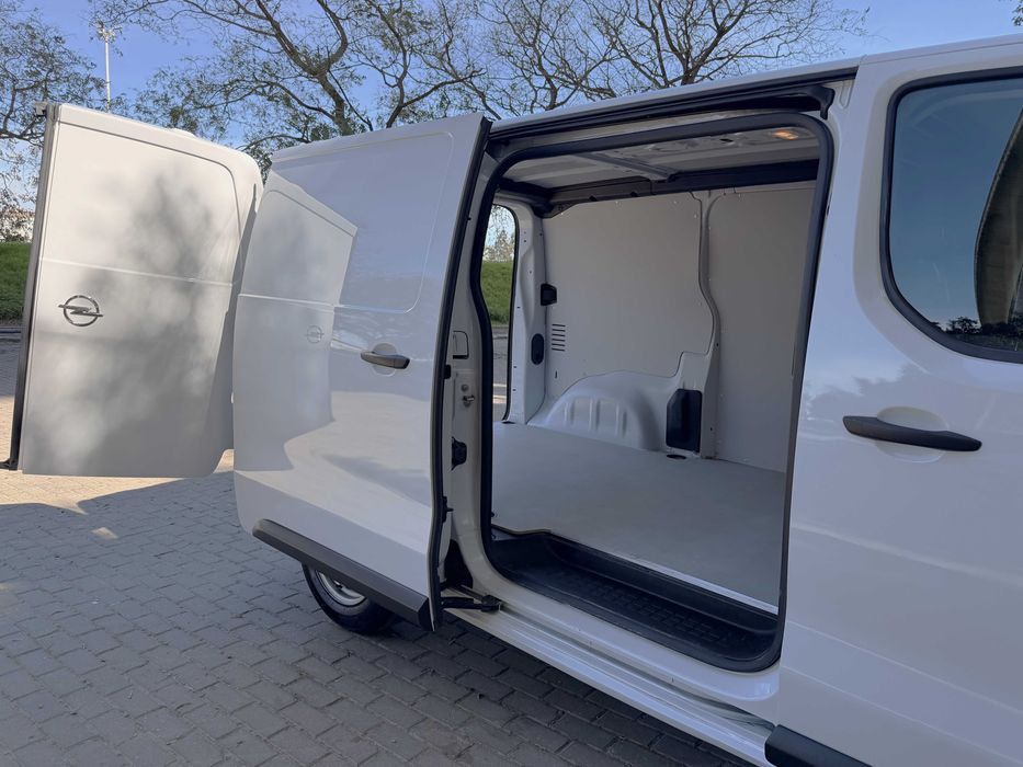 2023/06 # 120 CV # Opel Vivaro L2H1 1.5 CDTi # IVA Dedutível