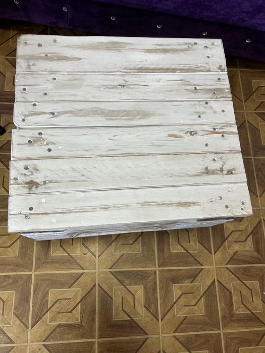 Столик лофт Стол із піддонів