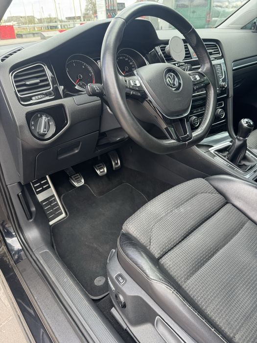 Volkswagen Golf VII 2015 року