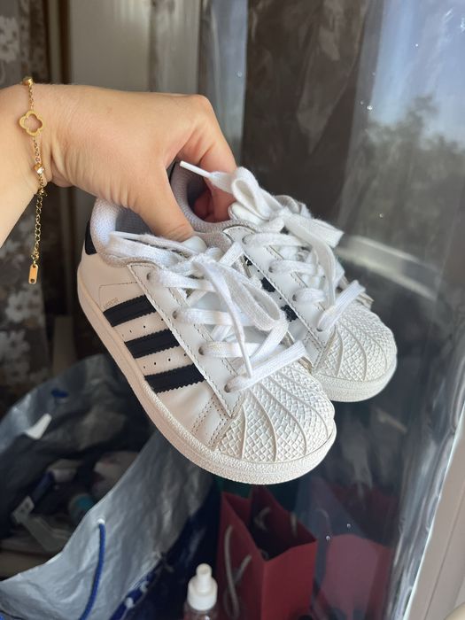 Adidas superstar дитячі в дуже гарному стані 14 см