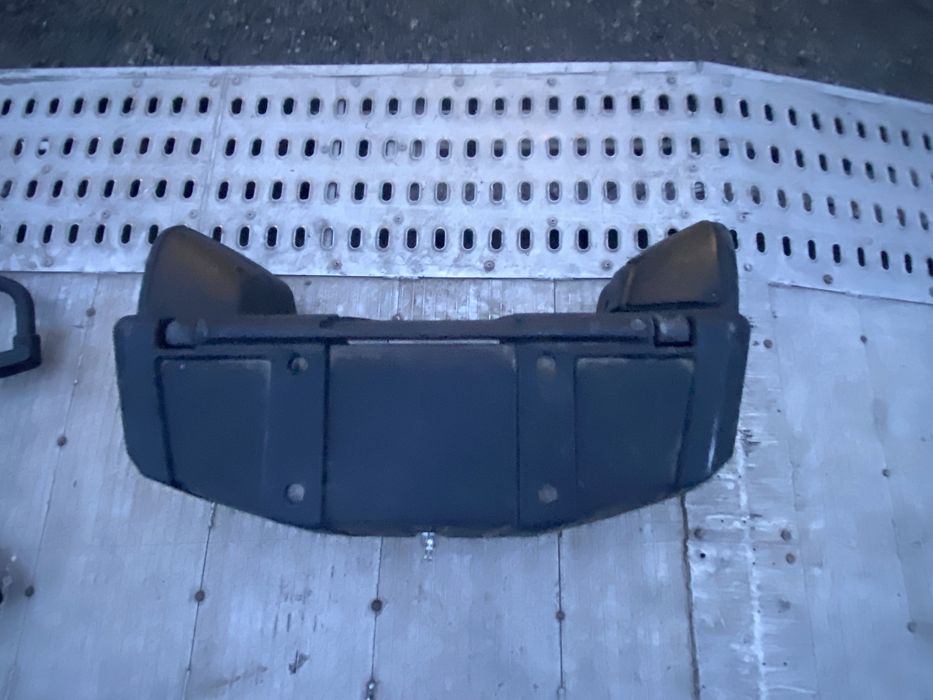 Kufer tył box kufer can am outlander 500 //650//800 wersja g1 Canam