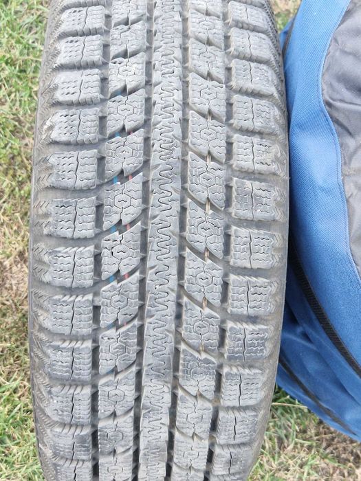 Колеса з дісками ковпаками