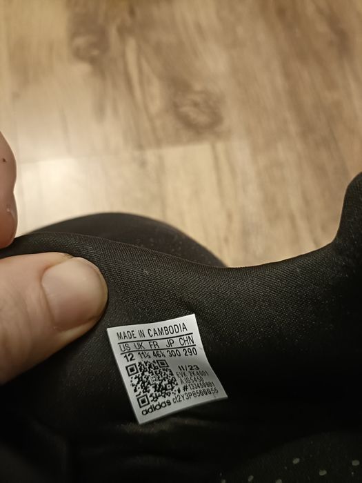 Buty Adidas Predator 46 nowe halówki 45 do piłki halowe adidasy 47