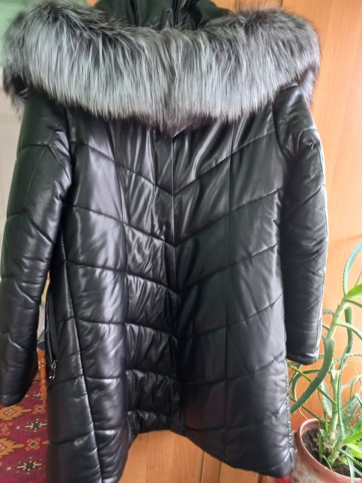 Продається нова шикарна шкіряна куртка
