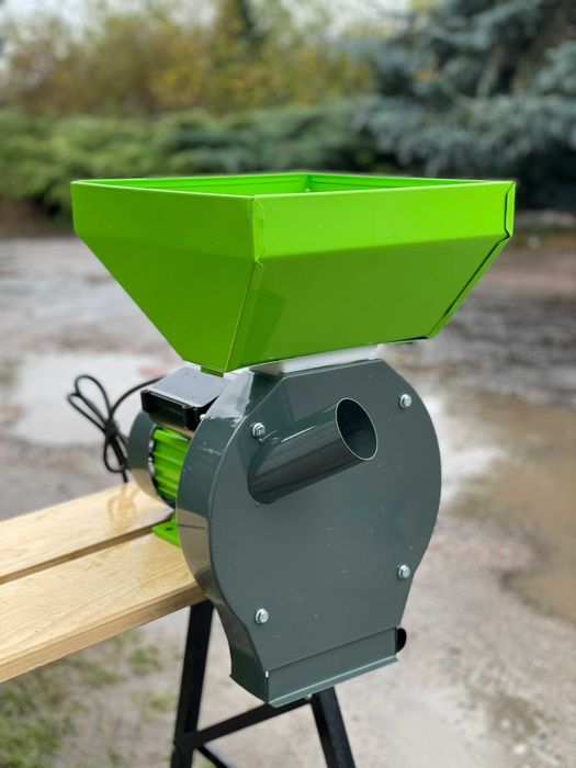 Кормоподрібнювач Млинок Корморізка Зерно 3.5 кВт Grosser GFG 3500 12л