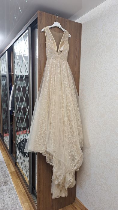 Продаю молодіжне плаття