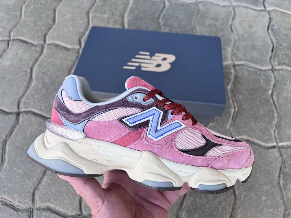 Кросівки жіночі New Balance 9060 Cherry Blossom Pack Mineral Red