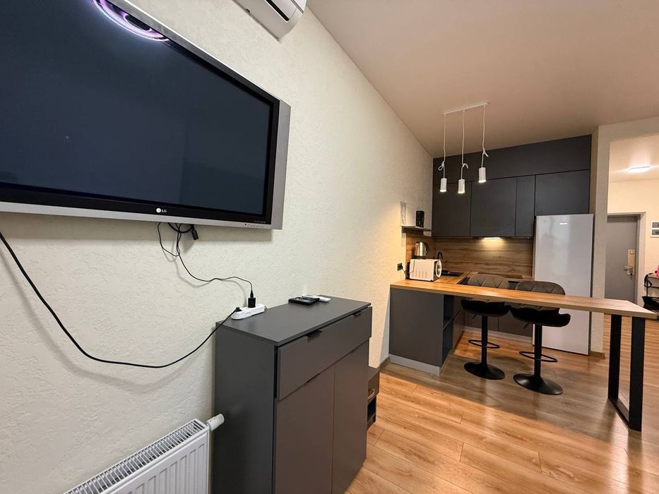 Квартира подобово, погодинно на набережній Тепла дуже