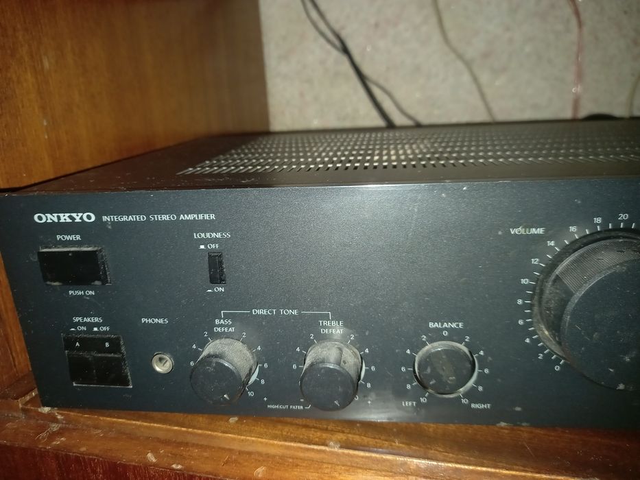 Onkyo A-8220 (Japan) вінтажний підсилювач під ремонт / не працює канал