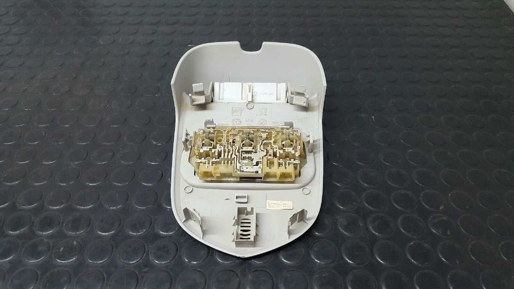 LUZ INTERIOR PEUGEOT 308 1.6 16V HDI FAP