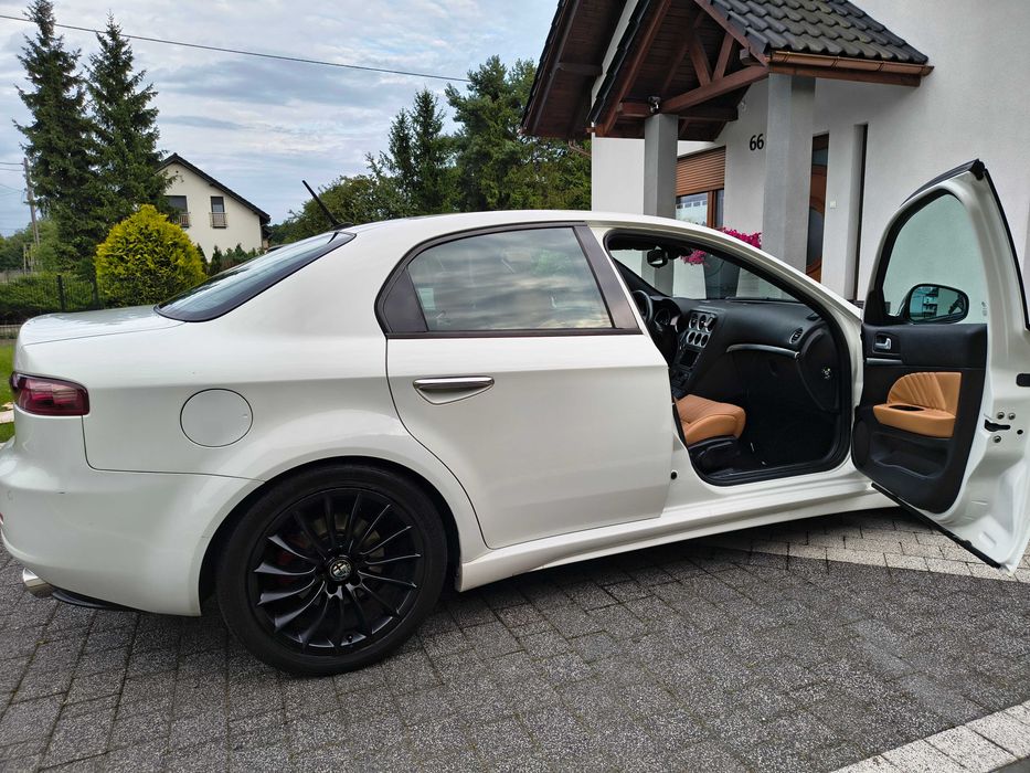 Alfa Romeo 159 TI 2.4 JTDm – limitowana wersja TI | Brązowe skóry | Bogate wyposażenie