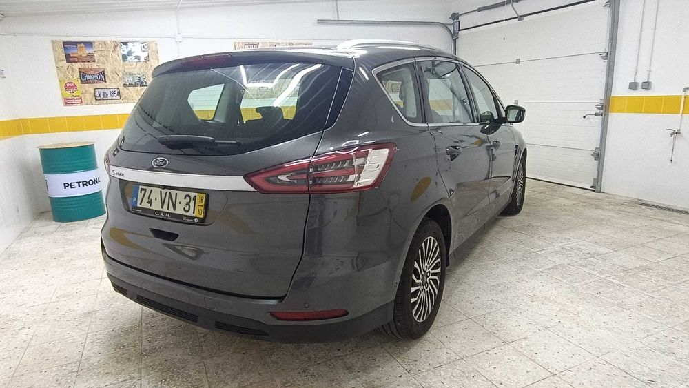 Ford S-MAX 2.0TDCI Titanium 7Lugares - Caixa Automática - Nacional