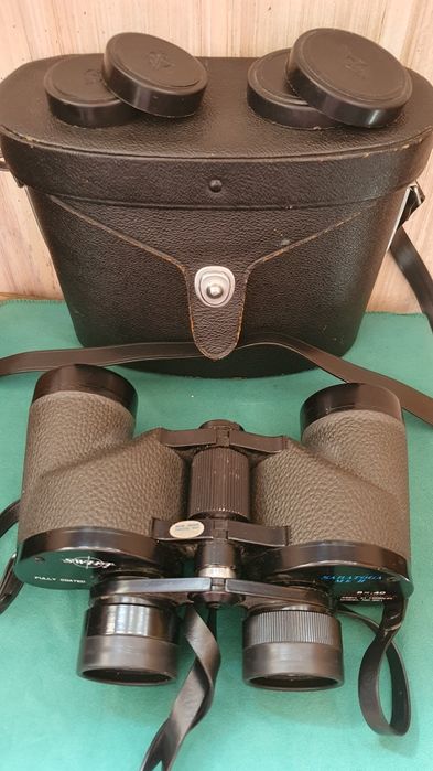 Японський ширококутний бінокль Swift Saratoga 8x40