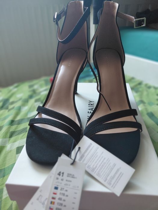 Nowe Buty na obcasie