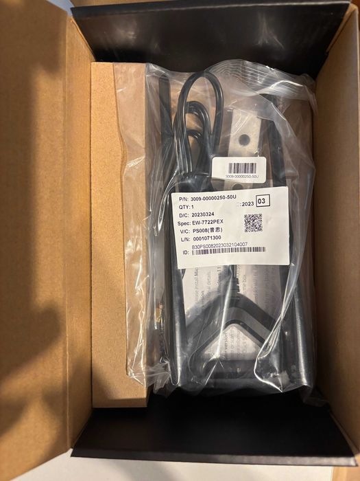 Karta sieciowa ASUS PCE-AXE59BT AXE5400 Tri Band WiFi 6E