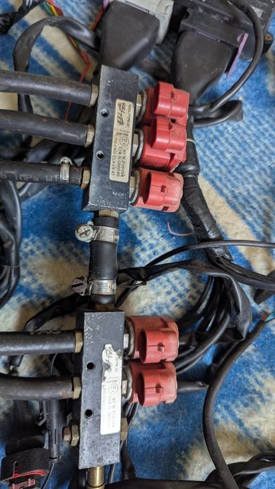 Комплект гбо 4 на 6 цилиндров ГБО 6 цилиндров снято с VW T4