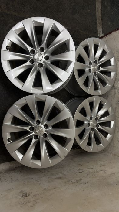 Felgi Aluminiowe 5x120 20” TESLA MODEL X Y Przód 9Jx20 Tył 10Jx20