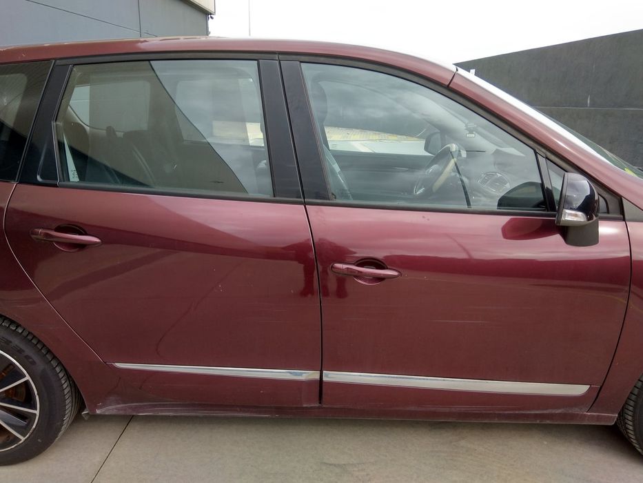 RENAULT GRAND SCÉNIC III - 2012 - Para Peças