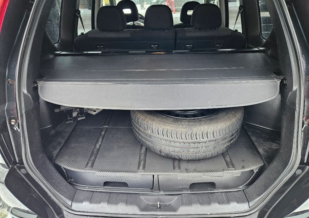 Nissan X-Trail 3200$