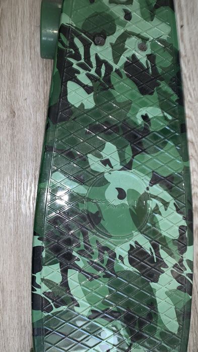 Пенніборд( пластиковий скейт)