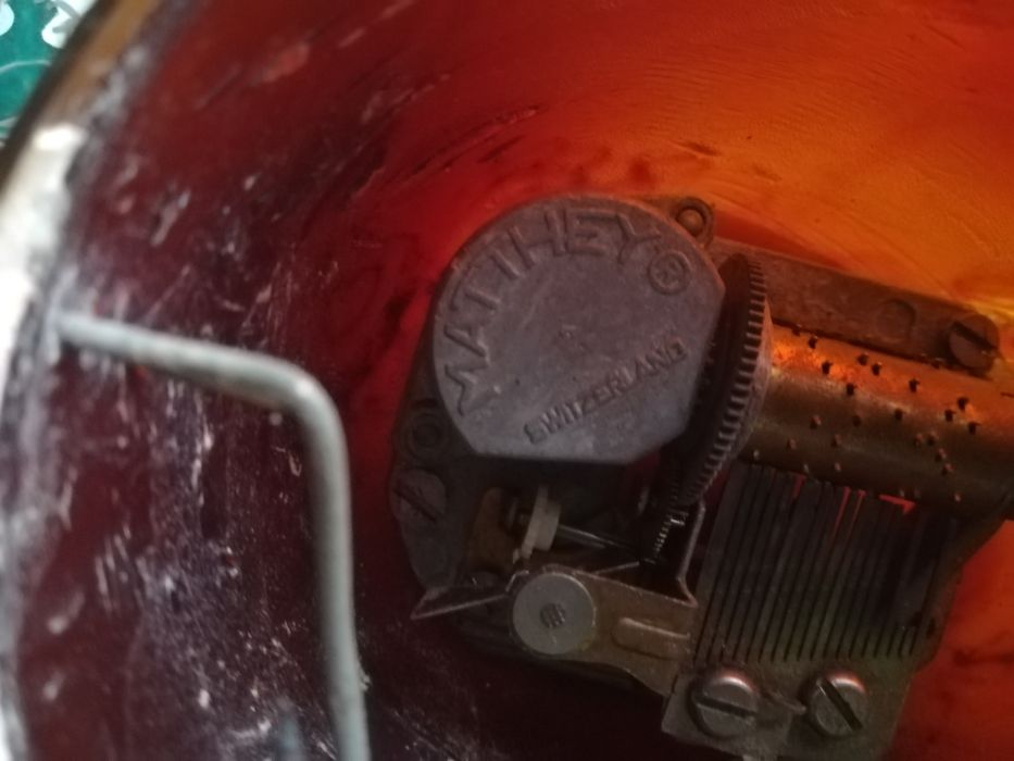 Продам терміново антикварну  мандолину