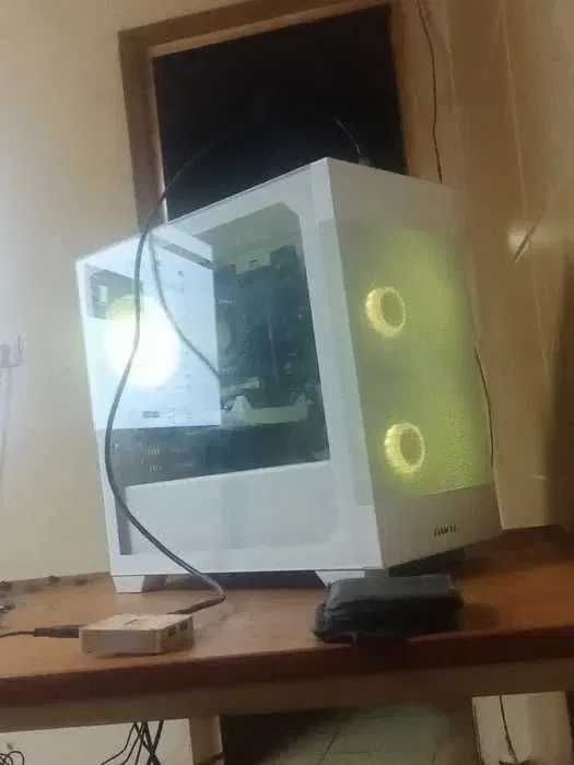 pc gaming top - i5 12400F - RTX 5070