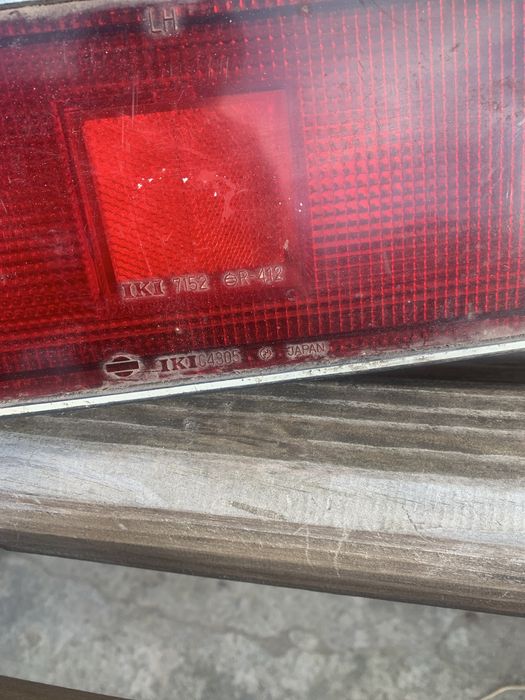 Продам задні фонарі до нісан ланглей .