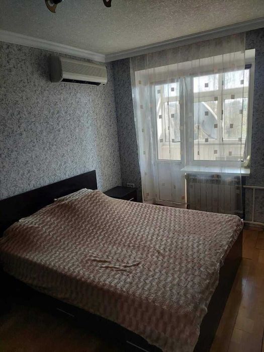 Продам 3-комнатную квартиру Центр (Автономное отопление)