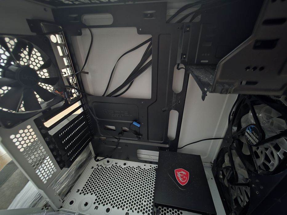 Caixa PC Focus G branca