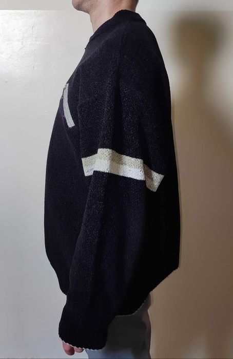 Elegancki sweter boucle.
