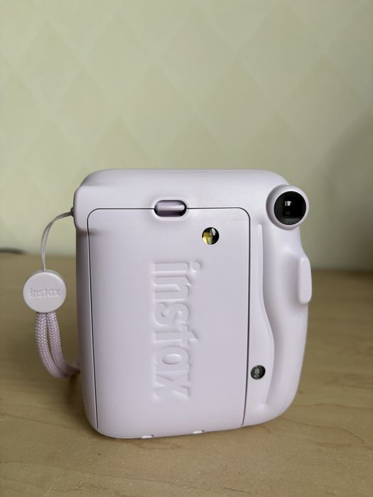 Прожам Instax 11 mini