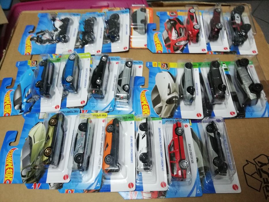 Hotwheels novos sem uso