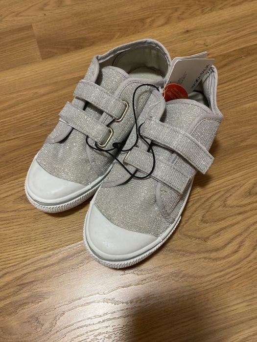 Кеди для дівчинки 34 розмір одяг 7-8 років