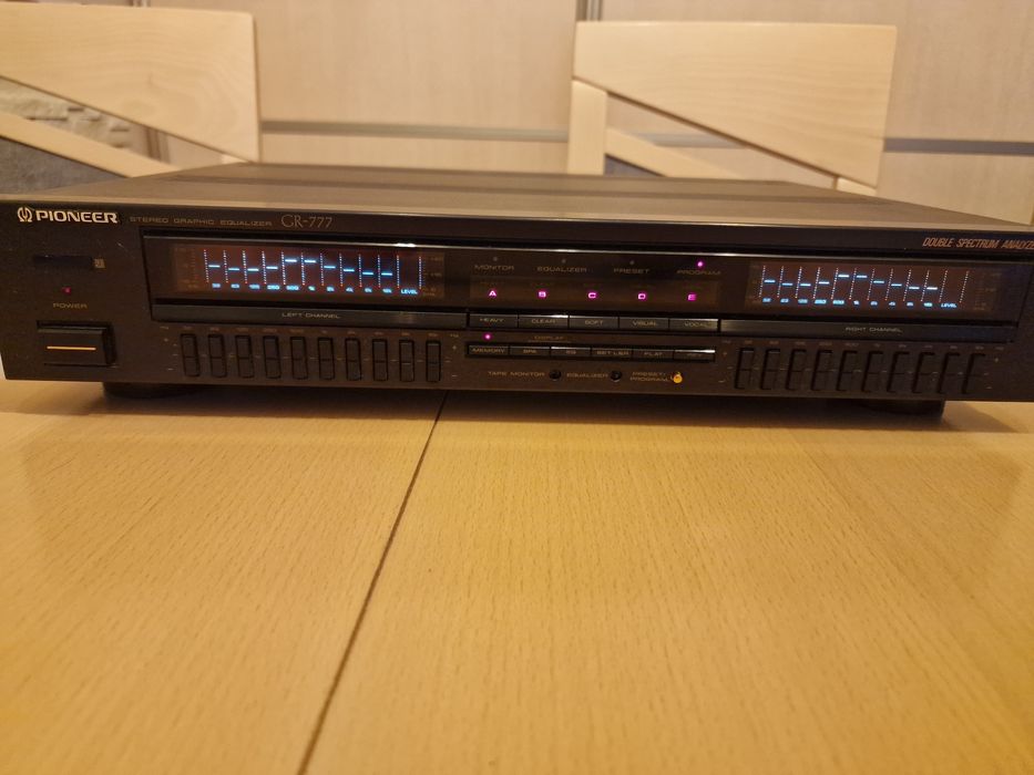 Sprzedam equalizer pioneer Gr-777