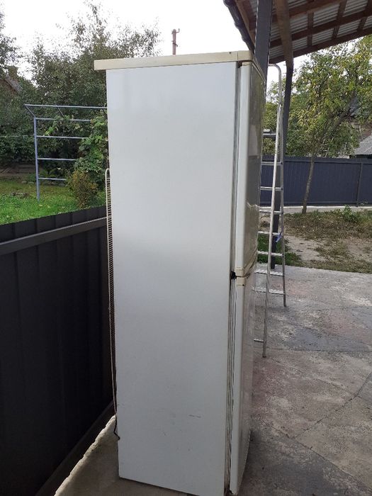 Холодильник Дніпро.