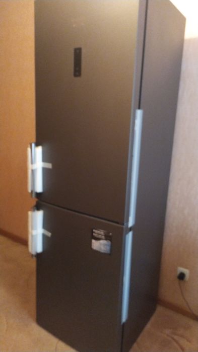 Холодильник Hotpoint Ariston LH8 FF20 CH