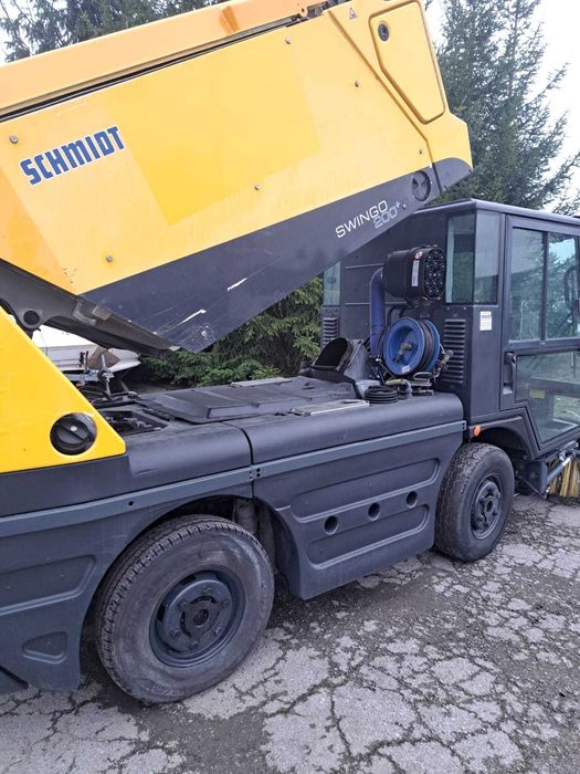 Підмітально-прибиральна машина Schmidt SWINGO 200