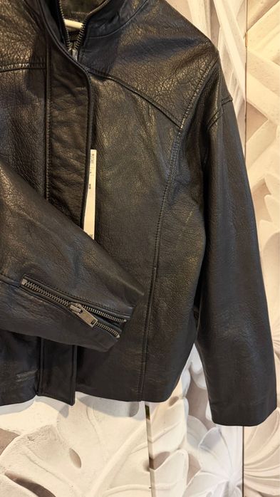 Куртка zara , нова, шкіра