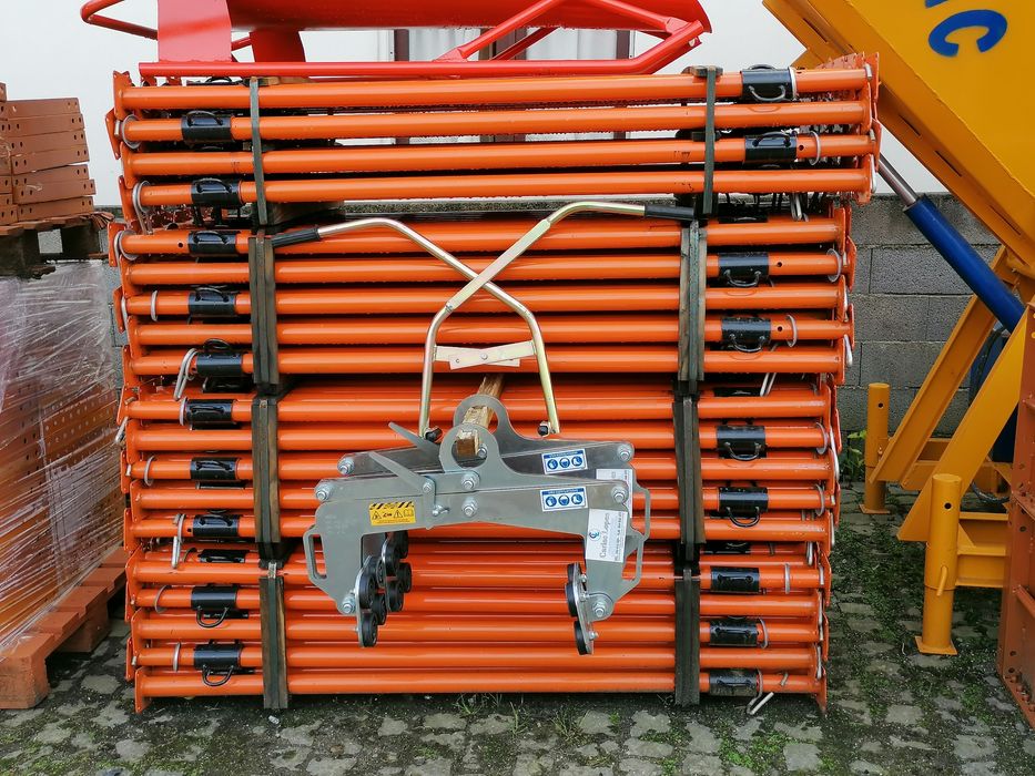 Crane Bucket, Pallet Carrier, and Crane Tubs64737835408897123